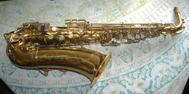 Image 2 of Martin Committee 1 Alto Saxophone