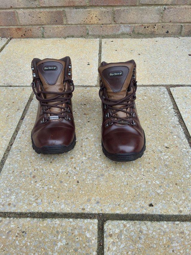 Preview of the first image of LADIES WALKING BOOTS SIZE 7 LITTLE USE.