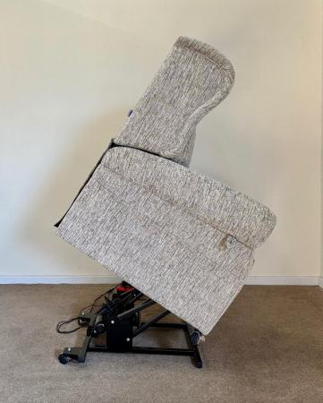 Image 18 of WILLOWBROOK ELECTRIC RISER RECLINER GREY CHAIR ~ CAN DELIVER