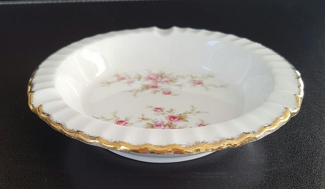 Image 2 of Paragon "Victoriana Rose" Fine Bone China Ashtray in Excell