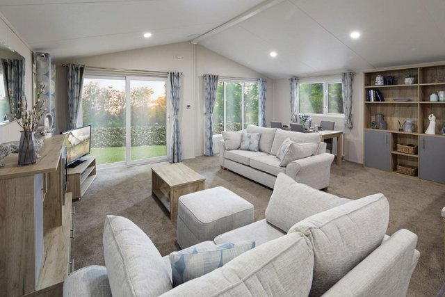 Image 5 of Willerby Clearwater with hot tub on 5* site with lake