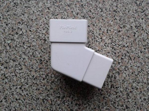 Image 1 of FloPlast 65mm Square, 112.5° Offset Bend RBS2 (White)