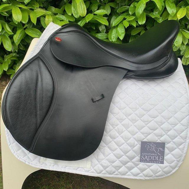 Preview of the first image of Kent & Masters 17.5 inch gp saddle.