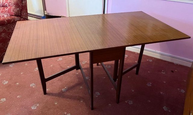 Image 2 of Vintage dining table. Great for space saving retro look
