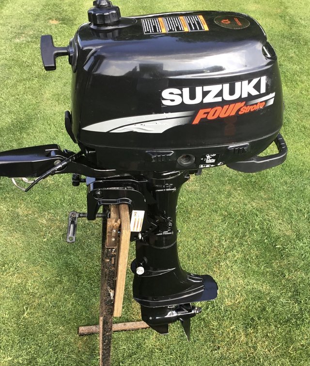 Preview of the first image of Suzuki 6hp outboard engine.