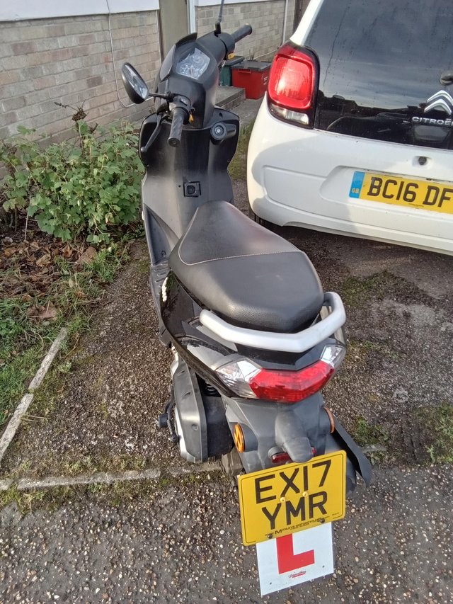 Peugeot kisbee,motorcycle 110cc,2017,black,twist And go, — photo 2 of 2