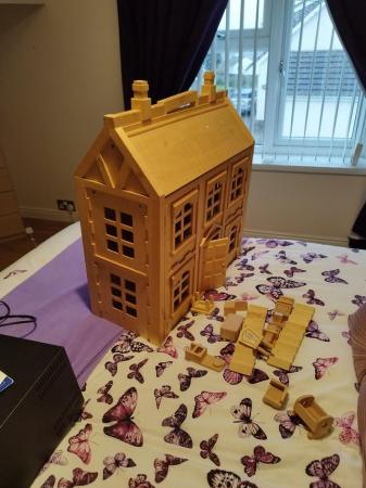 Image 2 of Chad valley dolls house complete with furniture