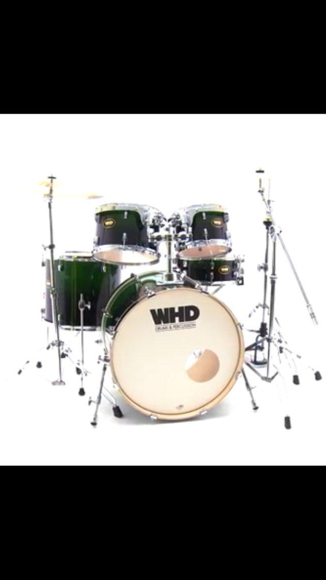 Preview of the first image of WHD drum kit green fade fusion kit with hardware and case’s.