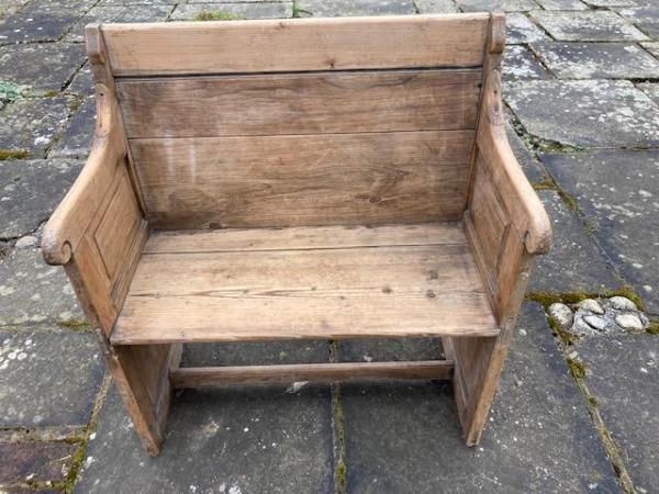 Image 3 of Beautiful small Antique Pine Settle