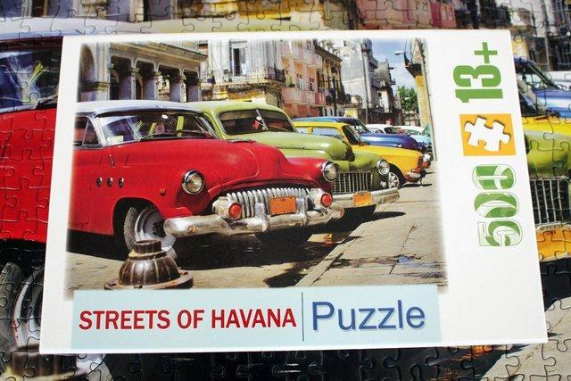 Preview of the first image of Streets of Havana 500pc jigsaw puzzle.Can be posted..