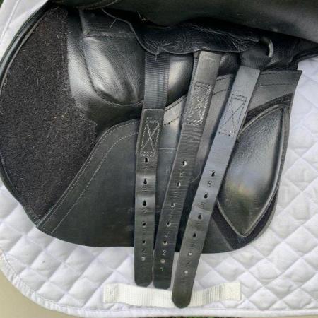 Image 8 of Kent and Masters 17 inch  S series jump saddle