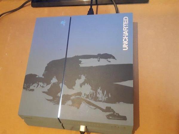 Image 3 of PS4 uncharted console ........