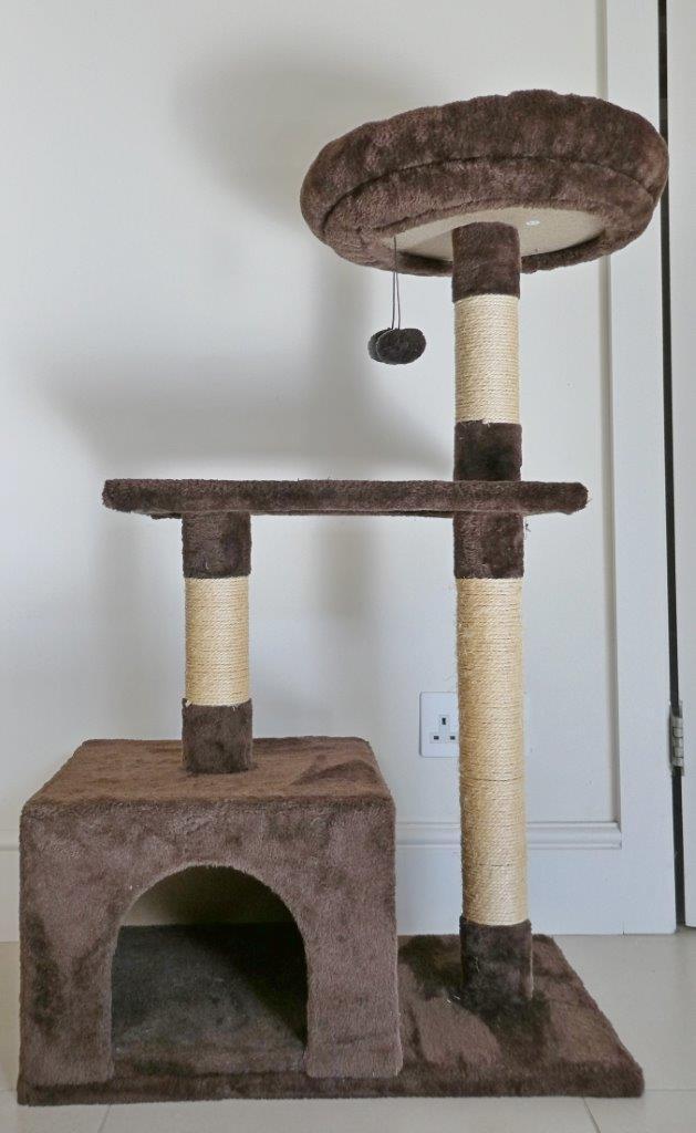 Preview of the first image of Cat Tree with hidy-hole and nest.