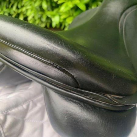 Image 17 of Thorowgood T8 17.5 inch cob saddle