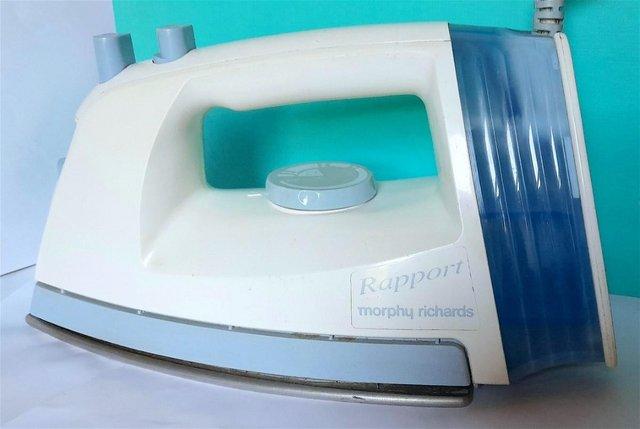 Image 2 of Pre-owned MORPHY RICHARDS STEAM IRON 28 cm