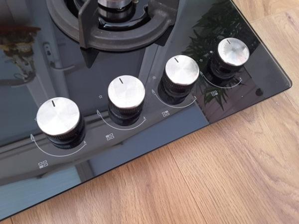Image 2 of 4 RING BLACK GLASS GAS HOB --- VERY GOOD CONDITION