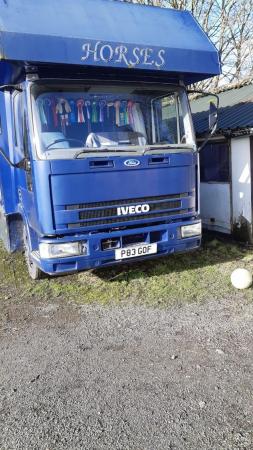 Image 3 of 7.5 ton Ford iveco horsebox