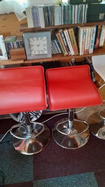 kitchen/bar stools for sale — photo 3 of 3