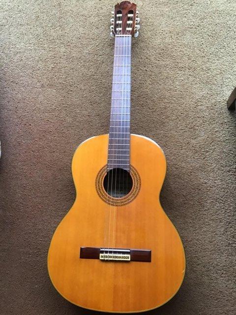 Preview of the first image of Classical guitar excellent condition as new.