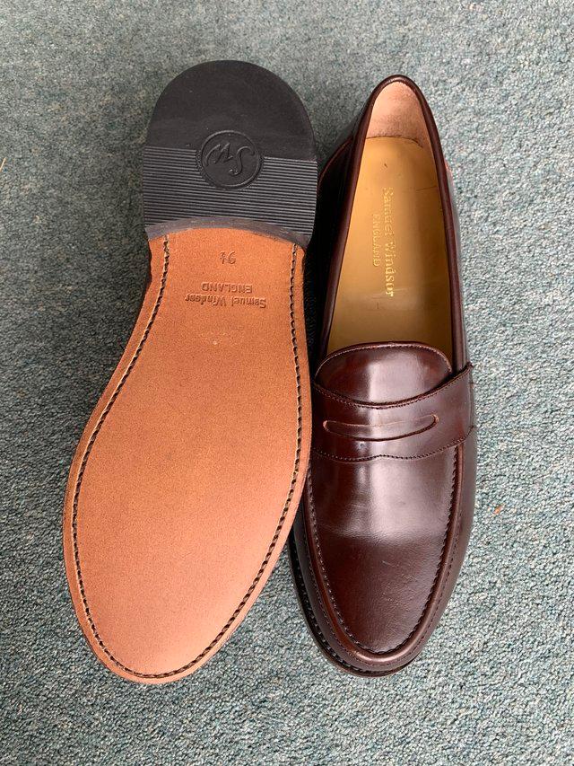 Preview of the first image of Men’s Samuel Windsor classic brown loafers size 9.5.
