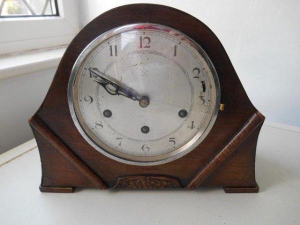 Image 1 of HAC Westminster Chiming Mantle Clock