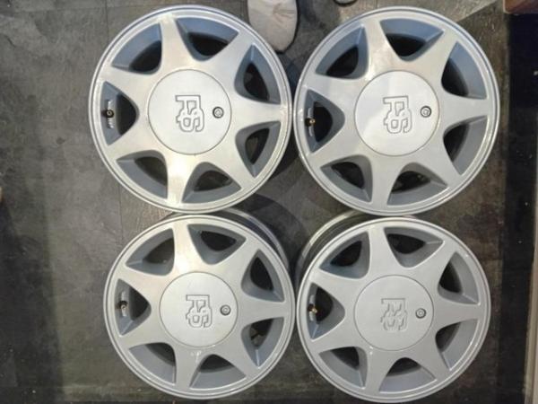 Image 1 of Four Ford RS alloy 14" wheels Product Code 6JX14H2E32
