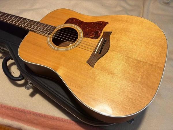 Image 2 of Taylor 210e Dreadnought with Hiscox Case - USA made