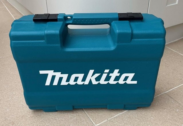 Image 2 of Makita 18v Cordless Hammer Driver Drill plus Accessories