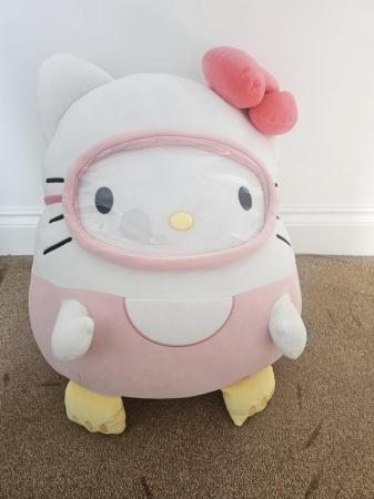 Image 2 of 20" Hello Kitty Squishmallow