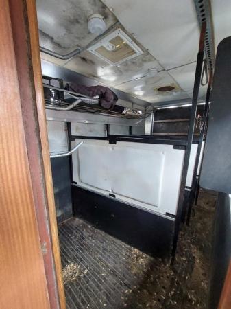 Image 3 of 10t Iveco 4 horsebox-Ideal for glamping