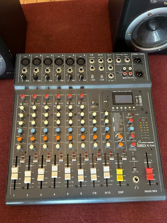 Preview of the first image of 10 Channel mixer and active speakers..