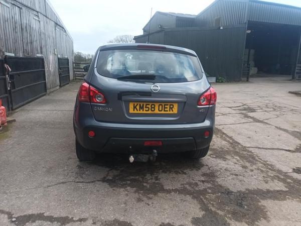 Image 4 of Nissan Qashqai 2.0 dci with towbar