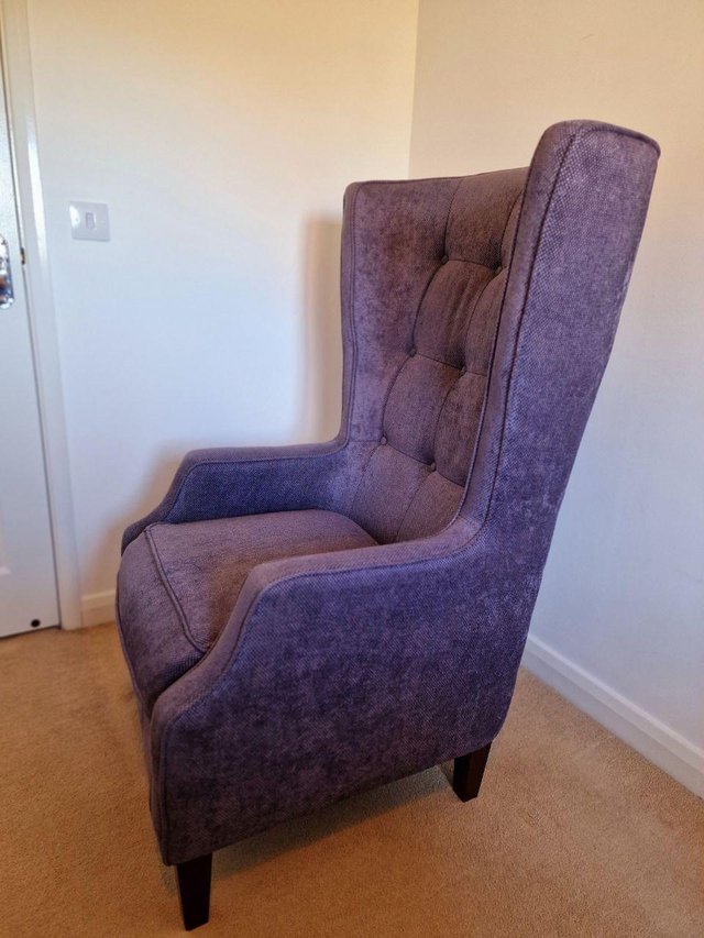 Preview of the first image of Throne Chair, statement piece in very good condition.