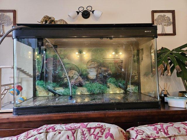 Preview of the first image of Fish tank 360ltr boyu 4ft need gone !.