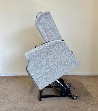 Image 14 of COSI ELECTRIC RISER RECLINER DUAL MOTOR CHAIR GREY DELIVERY