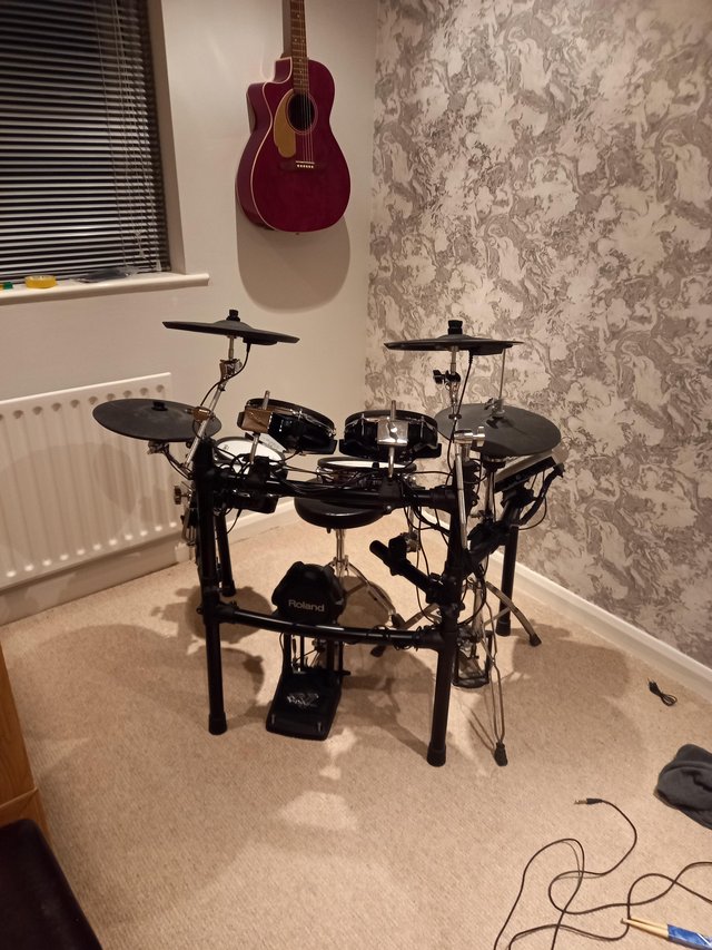 Preview of the first image of Roland kv9 electric drum kit.