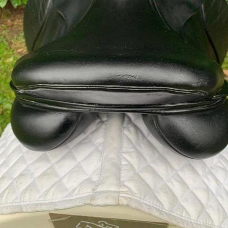 Image 18 of Kent & Masters 17 inch Cob saddle