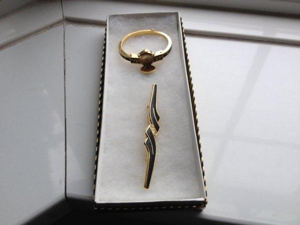 Image 1 of Ladies clasp watch