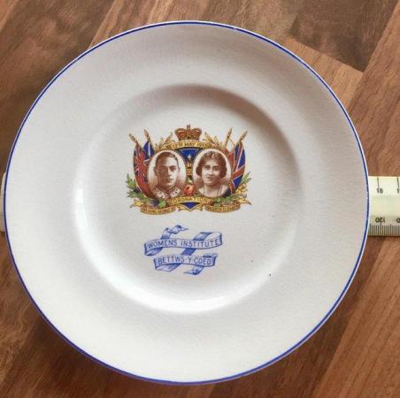 Image 6 of Various Royal milestones collectable china