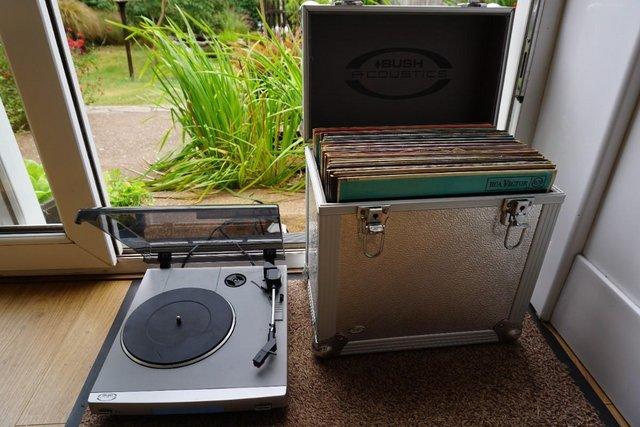Image 3 of Record player and L/Ps----------