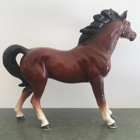 Image 3 of Vintage 1960/70's brown ceramic horse - damage, repairs.