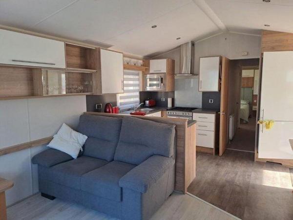 Image 4 of RS 1747 2 bed Willerby Granada on residential site