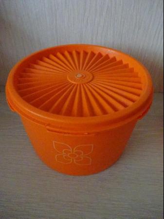 Image 2 of ORANGE TUPPERWARE-COLLECT ONLY PLEASE