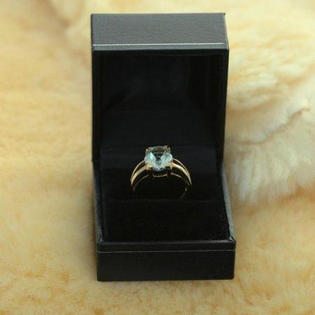 Image 3 of 9ct Gold Ring with approx. 2ct Green Amethyst