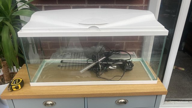 Preview of the first image of FISH TANK CIANO 80 COMPLETE WITH HEATERS AND LED LIGHTING.