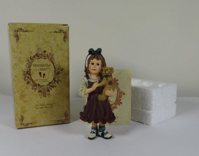 Preview of the first image of Yesterdays Child – Boyds Dollstone – Samantha w/Connor Style.