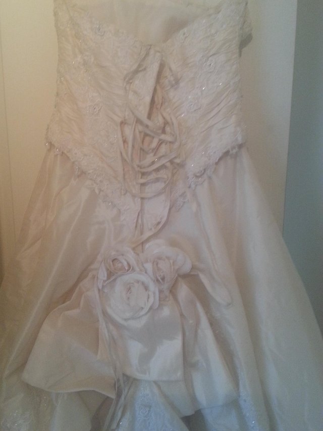 Preview of the first image of Brand new vintage style wedding dress.