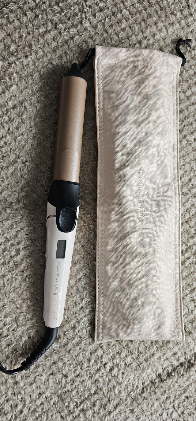 Preview of the first image of Curling wand 28-38mm, very good condition.