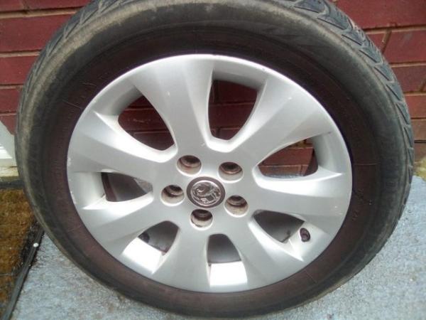 Image 1 of insignia wheel and tyre 225/55/17"