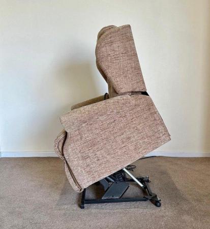 Image 15 of SHERBORNE ELECTRIC RISER RECLINER DUAL MOTOR CHAIR DELIVERY
